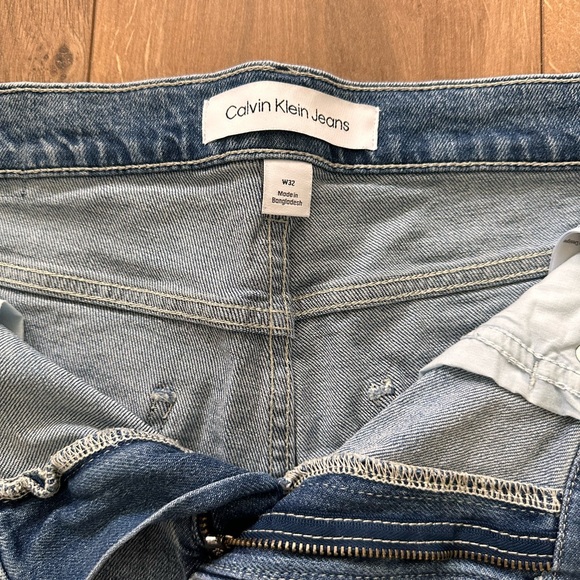 Calvin Klein Men’s Jean Shorts - Blue - Picture 4 of 4